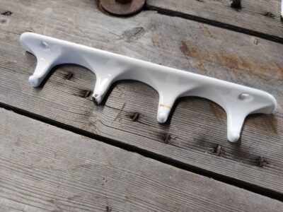 Emaloitu pyyhekoukku