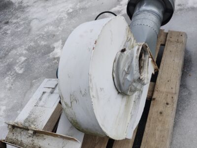 Keskipakopuhallin kaasujen poistoon
