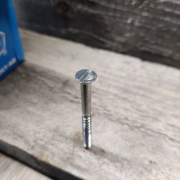 Uppokantainen uraruuvi 5,0 x 60