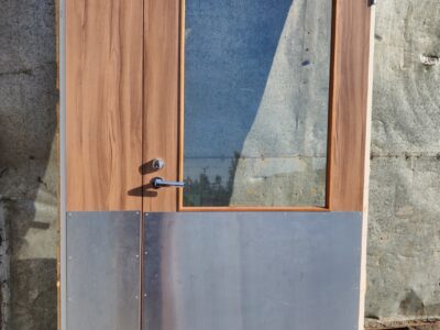 Väliovi levikkeellä