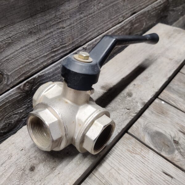 kolmitieventtiili 01