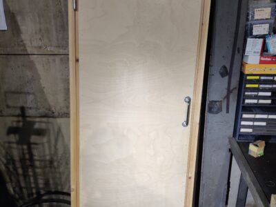 Eristetty ovi 70x196 vasen