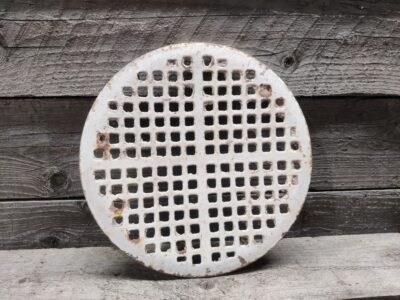 Lattiakaivonkansi, valurauta