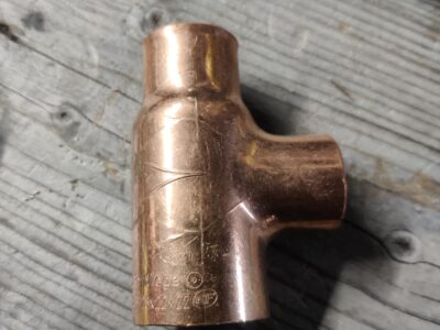 kapillaari T-yhde 28x22x22